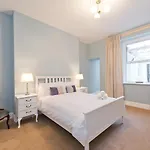 The George Bernard Shaw Suite